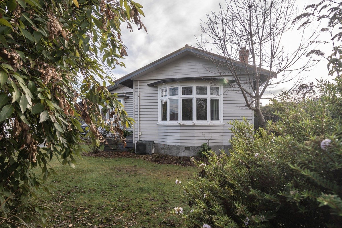 57 Denmark Street, Temuka - Carousel 1