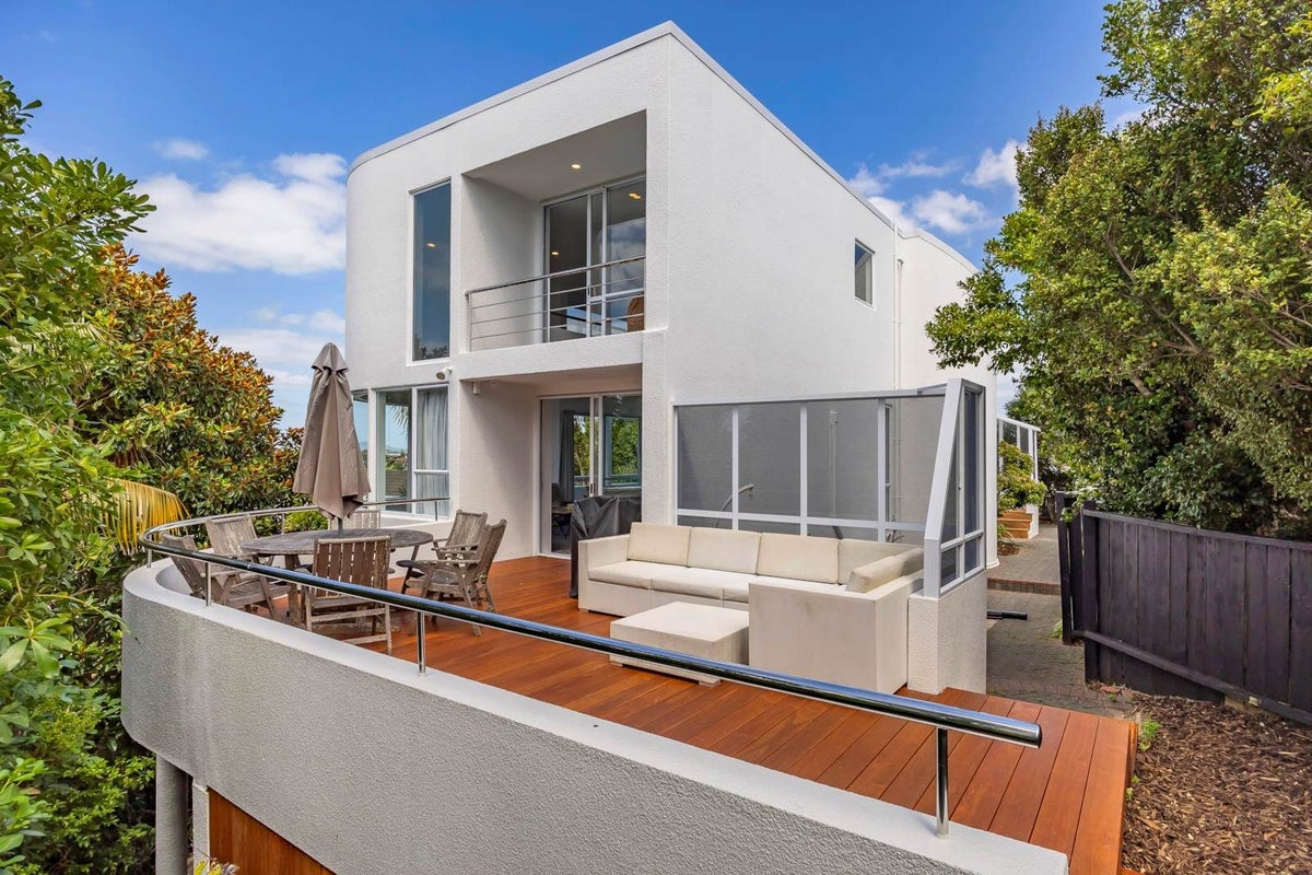 2/36 King Richard Place, Browns Bay, Auckland - Carousel 29