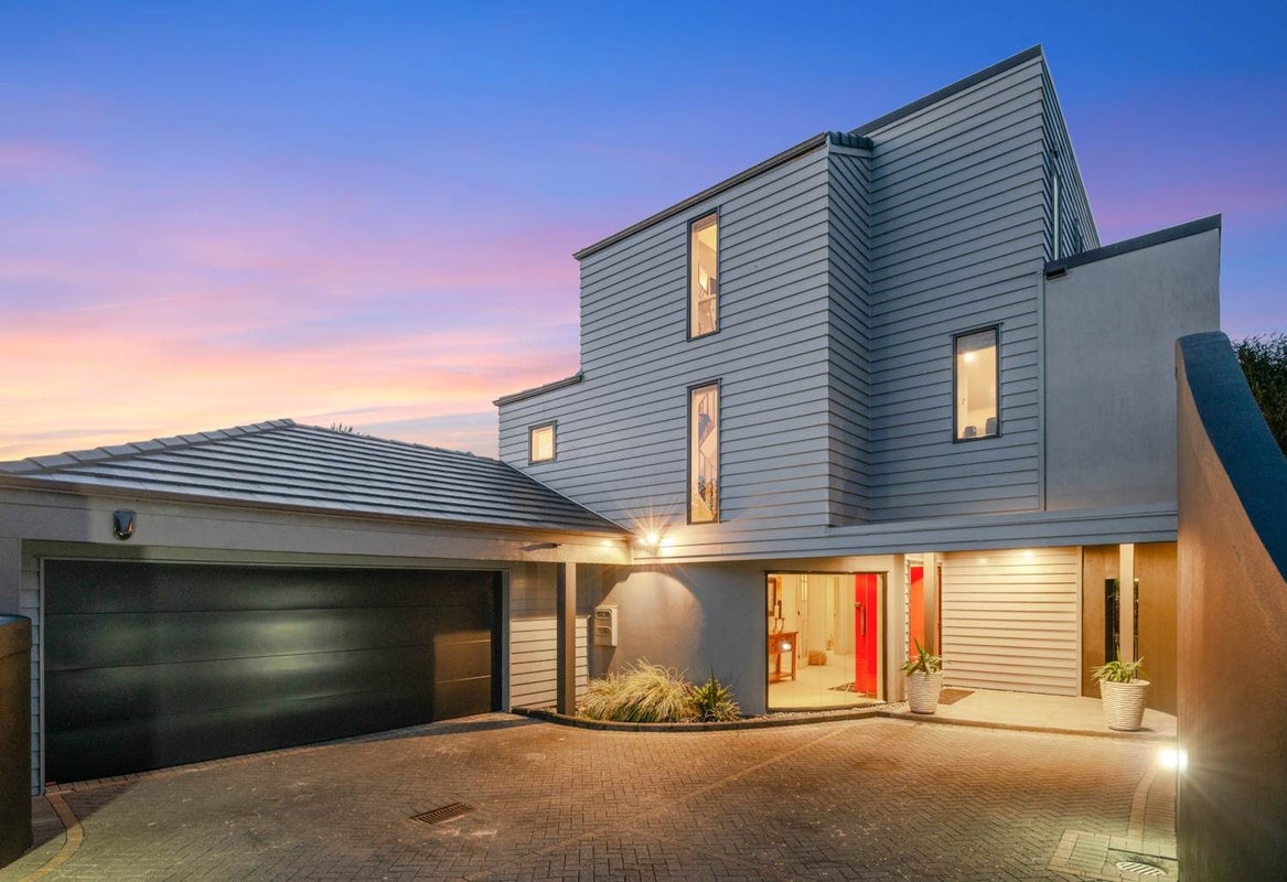 2/48 Te Arawa Street, Orakei, Auckland - Carousel 1