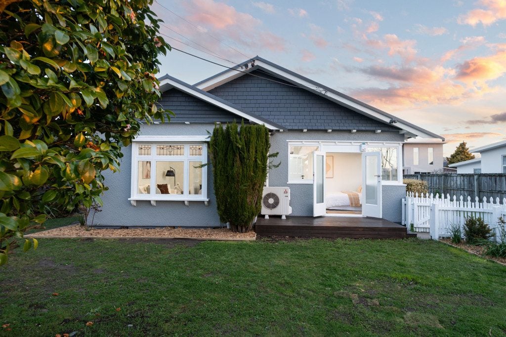 12 Koromiko Street, Saint Martins, Christchurch - Carousel 1