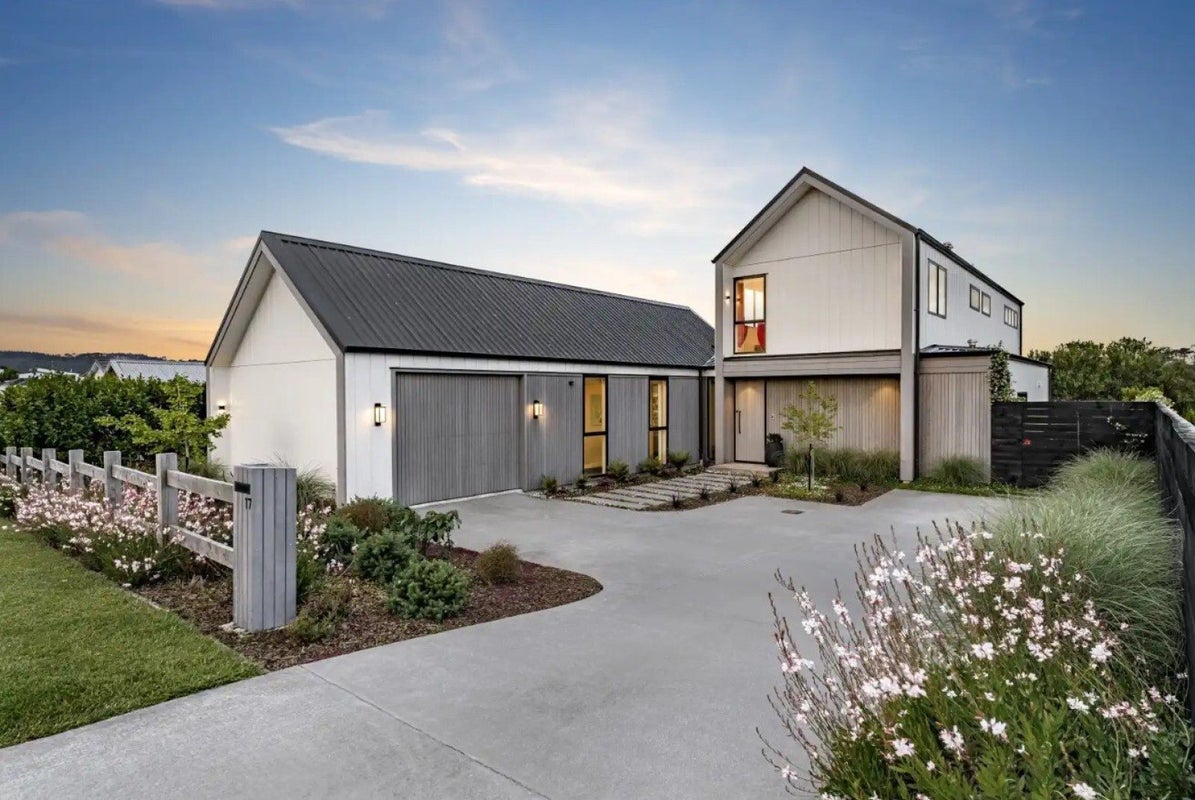17 Dinning Road, Riverhead, Riverhead - Carousel 1