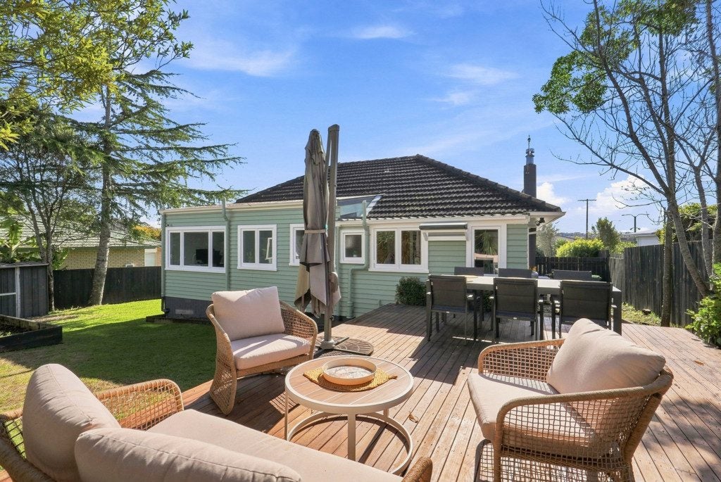 1/12 Pooks Road, Ranui, Auckland - Carousel 2