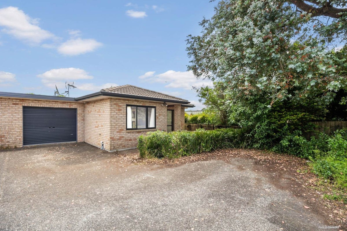 3/11 Lawford Place, Mangere, Auckland - Carousel 2