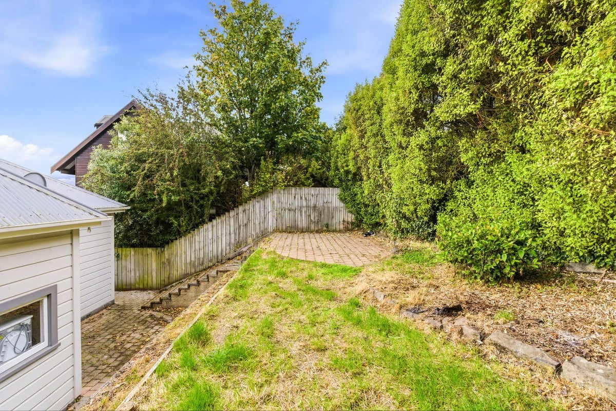 13 Coleridge Street, Kaikorai, Dunedin - Carousel 21