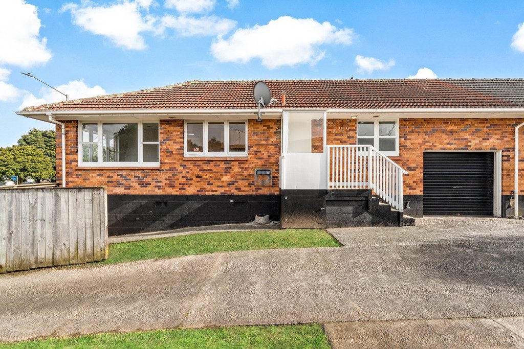 2/10 Waipuna Road, Mount Wellington, Auckland - Carousel 1