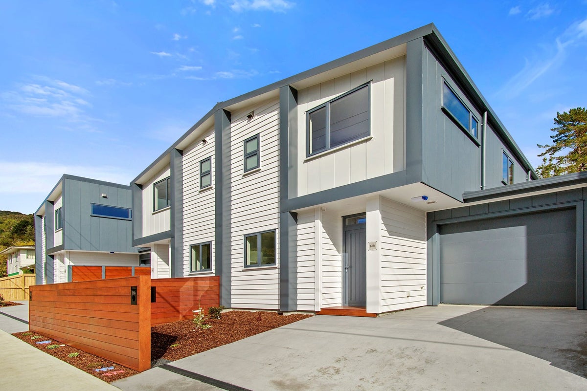 16B Tawhai Street, Stokes Valley, Lower Hutt - Carousel 1