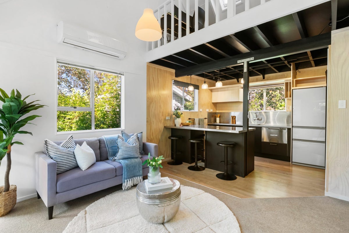 137 Aro Street, Aro Valley, Wellington - Carousel 1