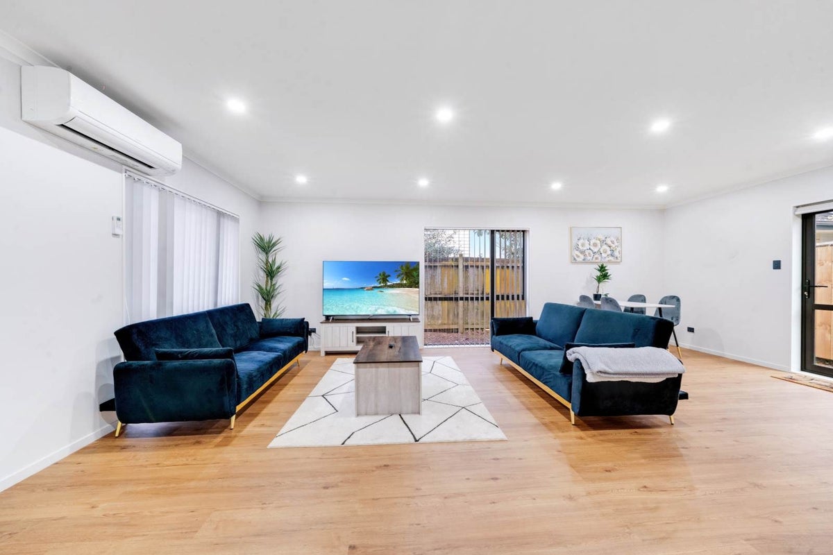 1E Carlie Street, Papatoetoe, Auckland - Carousel 1