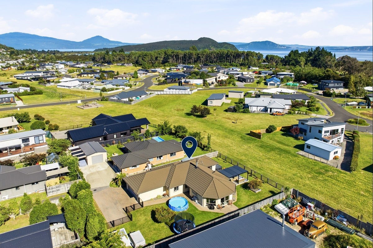 176 Parekaawa Drive, Motuoapa, Turangi - Carousel 2
