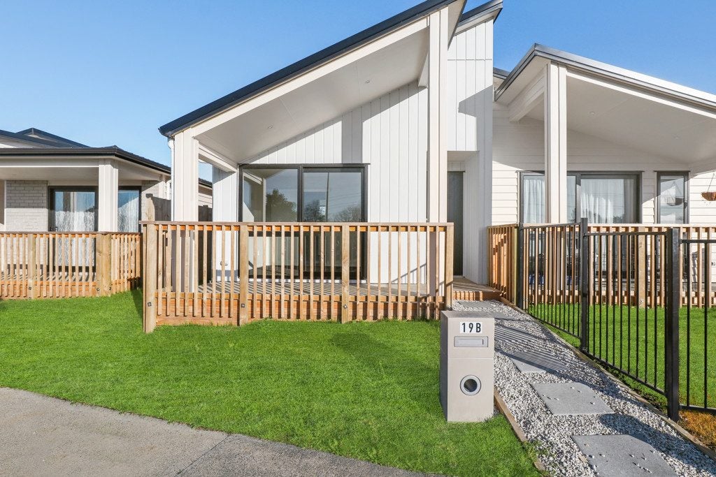 19B Tributary Parade, Karaka, Papakura - Carousel 1