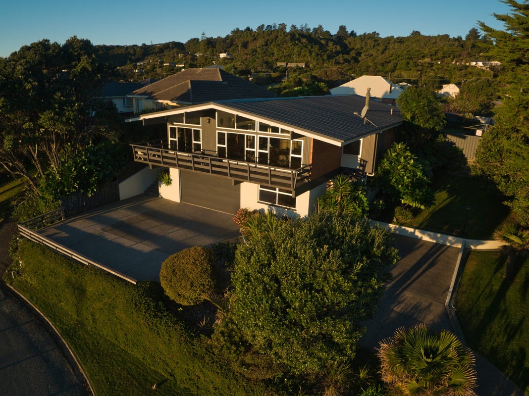 25 Domain Terrace, Karoro, Greymouth - Carousel 33