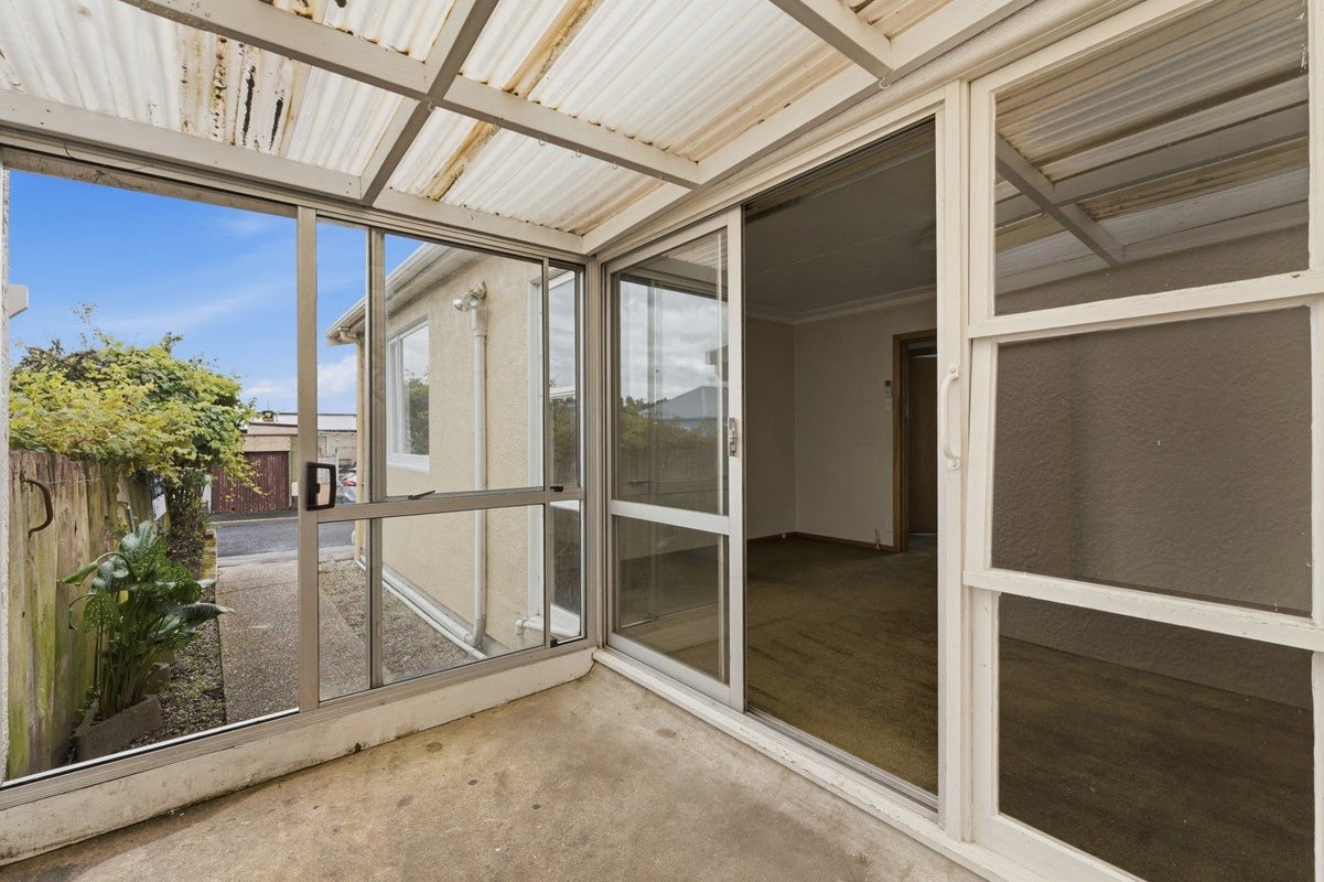 11 Edwin Street, Caversham, Dunedin - Carousel 2