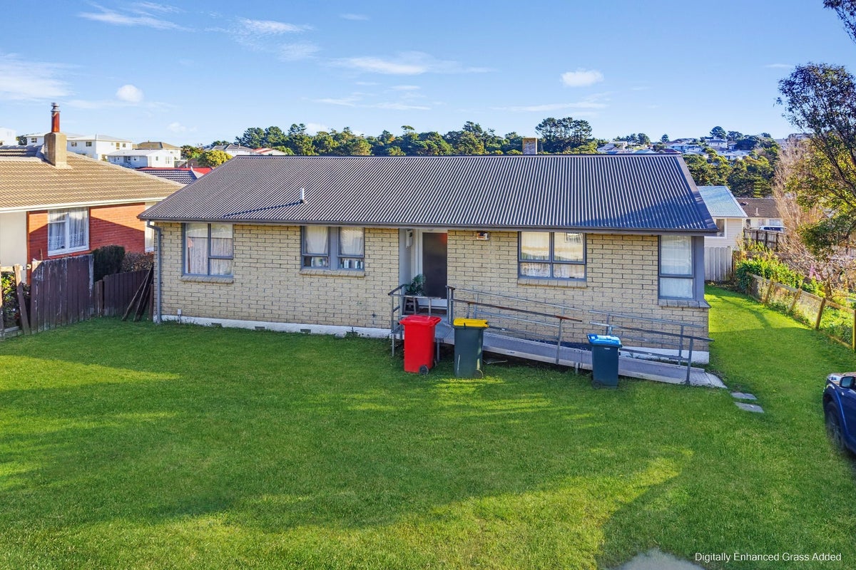 347 Warspite Avenue, Waitangirua, Porirua - Carousel 1
