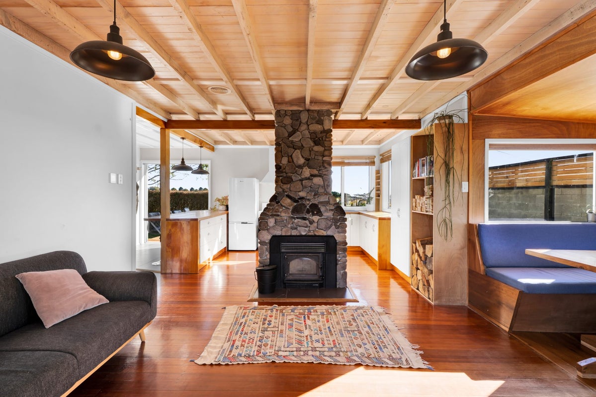 111 Frankley Road, Frankleigh Park, New Plymouth - Carousel 2