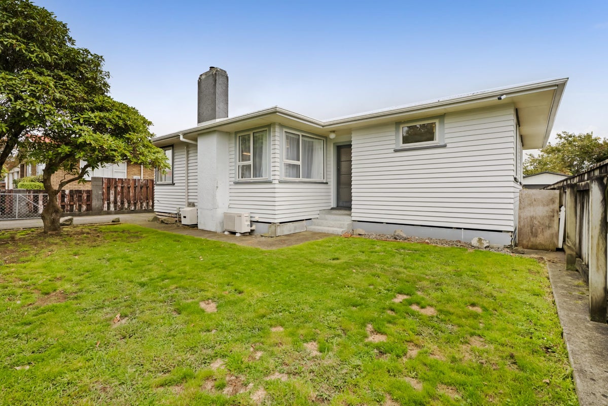 12 Nikau Street, Inglewood, Inglewood - Carousel 1