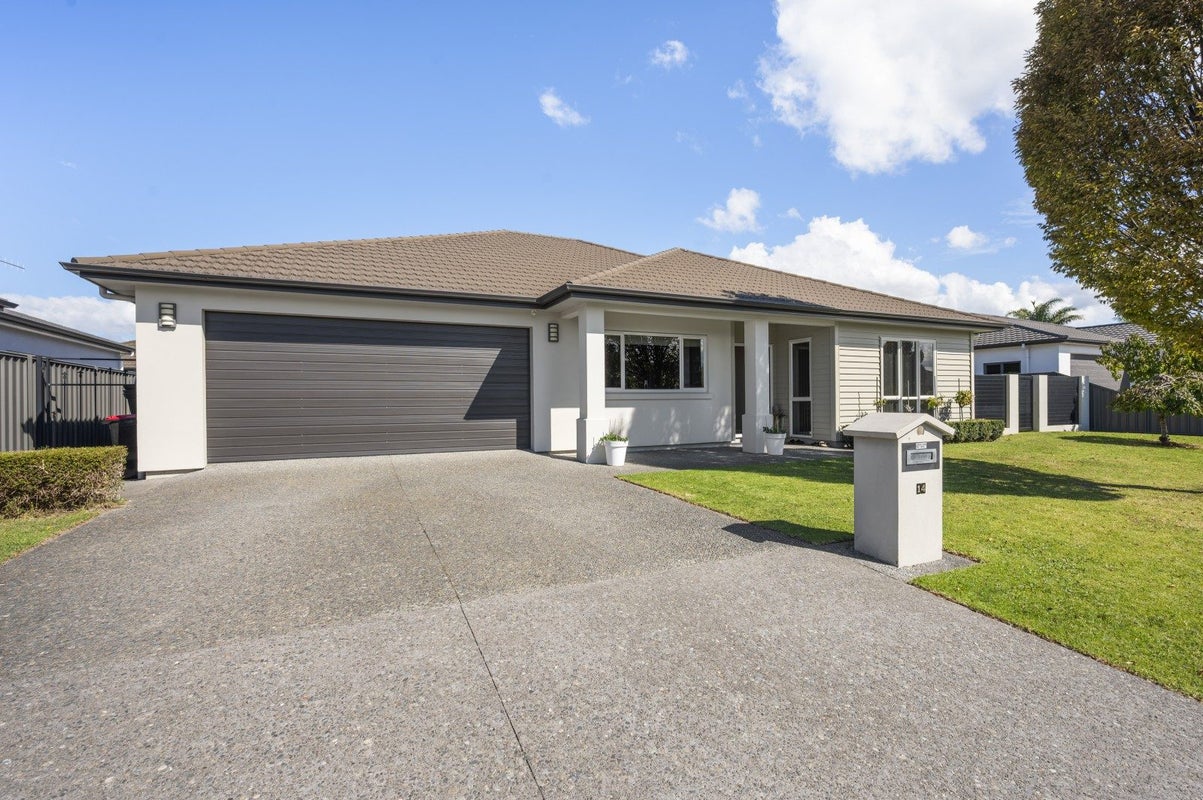 14 Palliser Place, Poraiti, Napier - Carousel 1