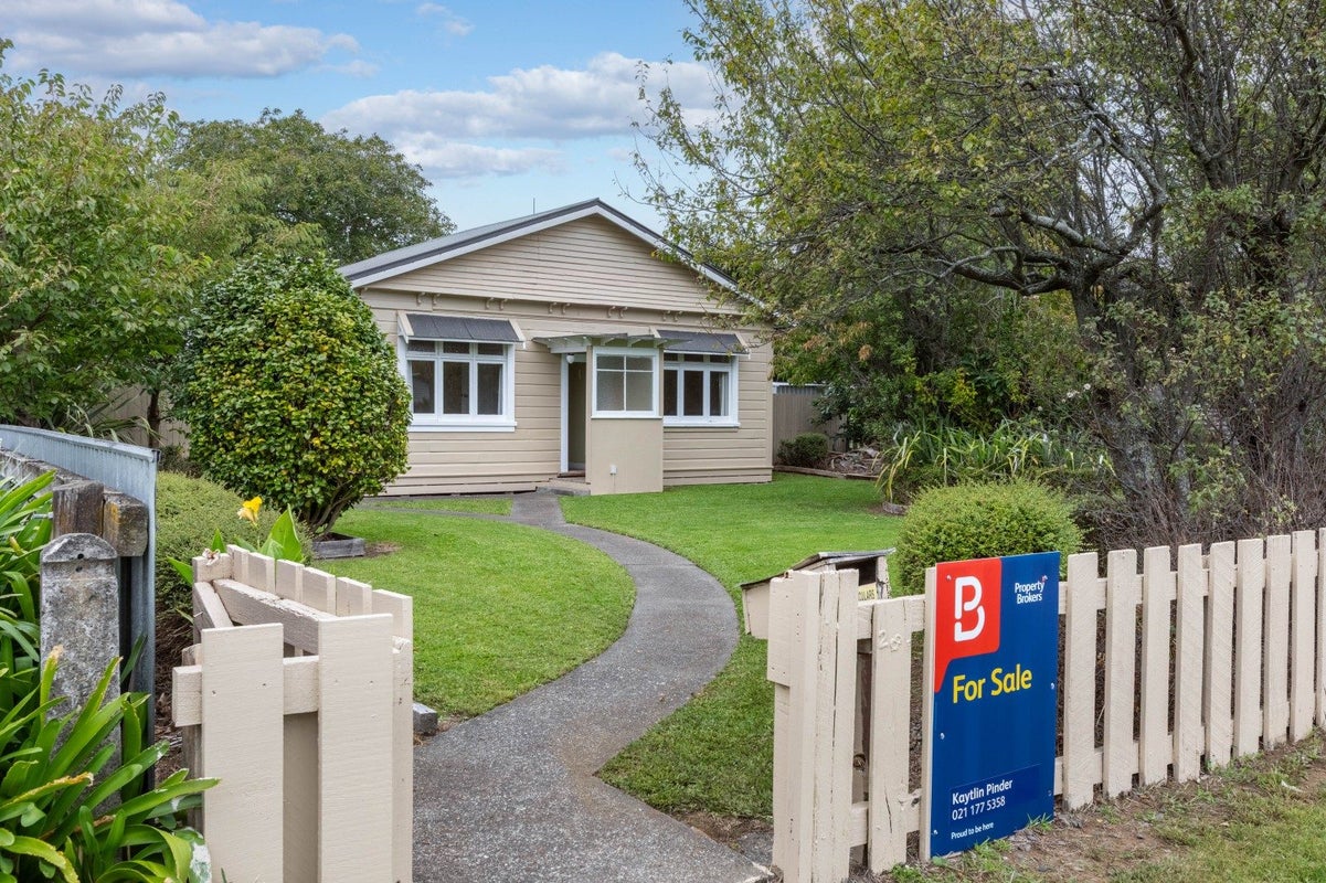 282 High Street, Dannevirke - Carousel 1