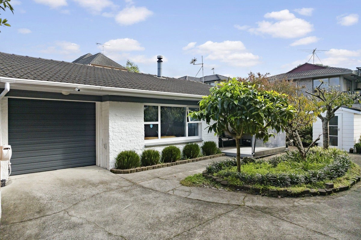 3/39 Pegler Drive, Howick, Auckland - Carousel 1