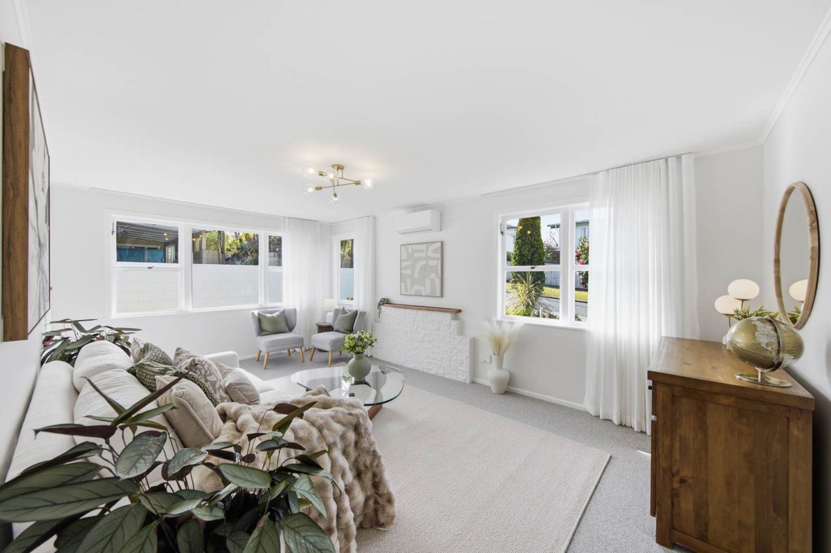 27 Hillview Avenue, New Windsor, Auckland - Carousel 2