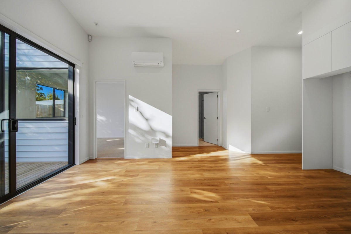 7/25 Hutchinson Avenue, New Lynn, Auckland - Carousel 2