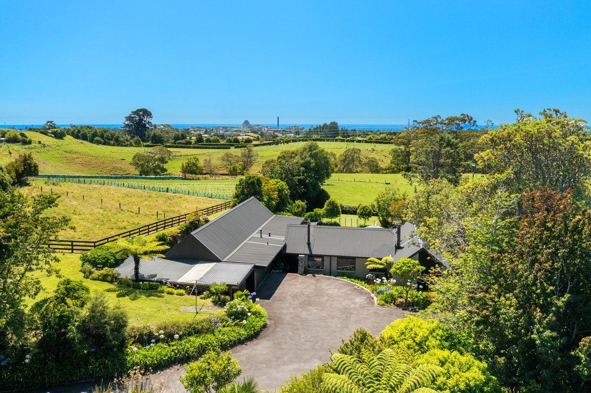 531 Frankley Road, Hurworth, New Plymouth - Carousel 1