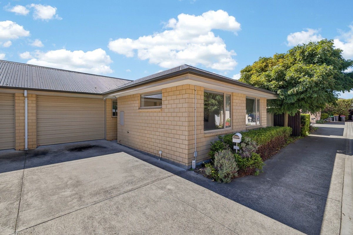 52 Thackeray Place, Waltham, Christchurch - Carousel 1