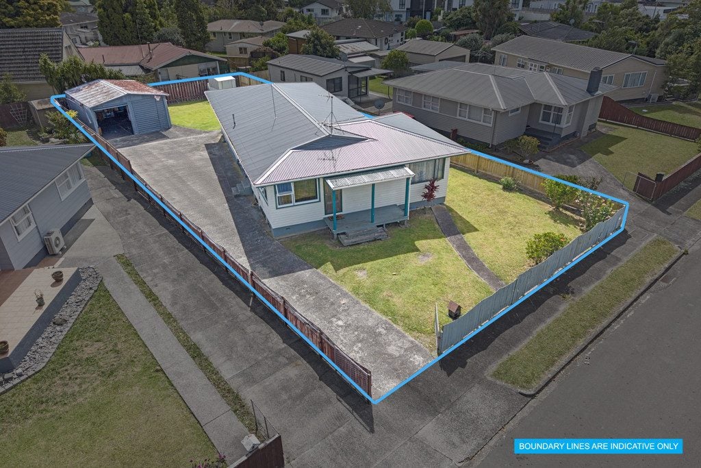 7 Waterton Place, Avondale, Auckland - Carousel 1