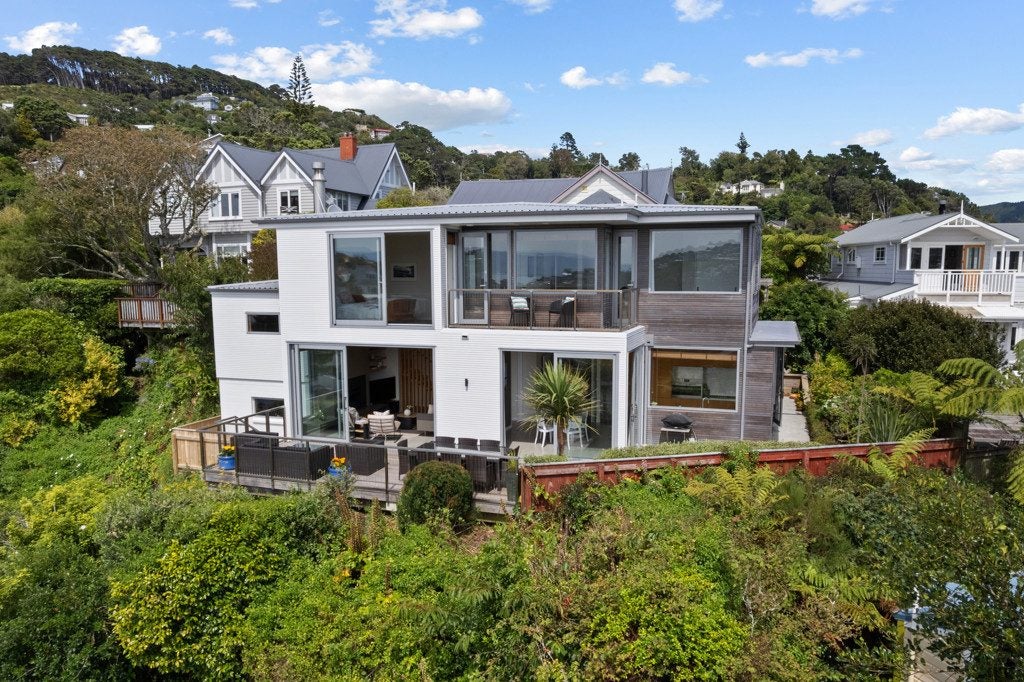 12A Margaret Street, Wadestown, Wellington - Carousel 1