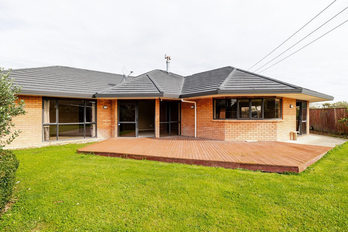 66 Royal Oak Drive, Kelvin Grove, Palmerston North - Carousel 18