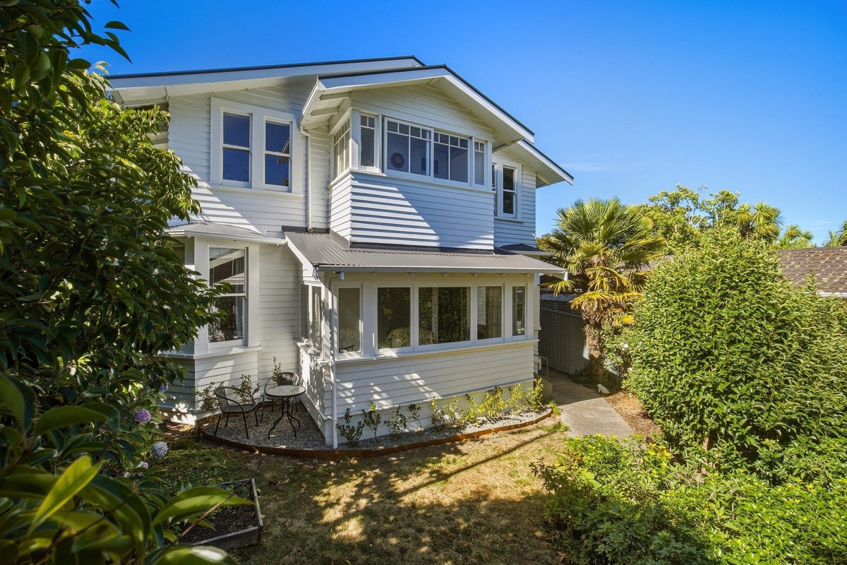 130 Nile Street, Nelson, Nelson - Carousel 2