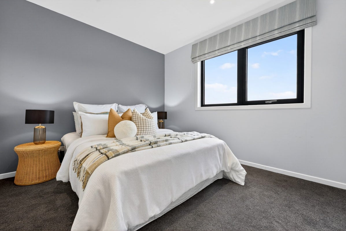 35 Otuwairoa Esplanade, Opaheke, Papakura - Carousel 2