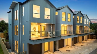 26B Trojan Crescent, New Lynn, Auckland - Carousel 1