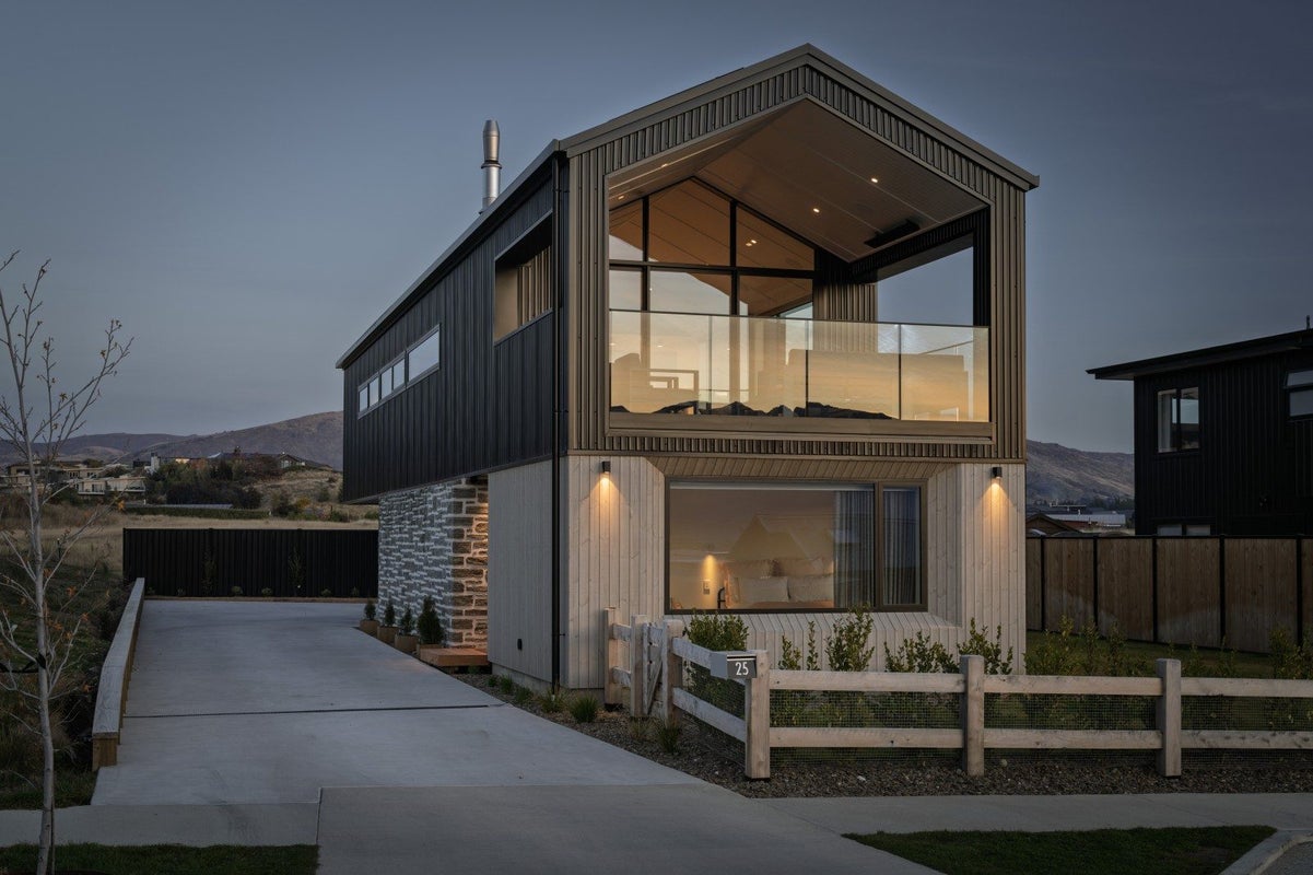 25 Whio Crescent, WANAKA - Carousel 36