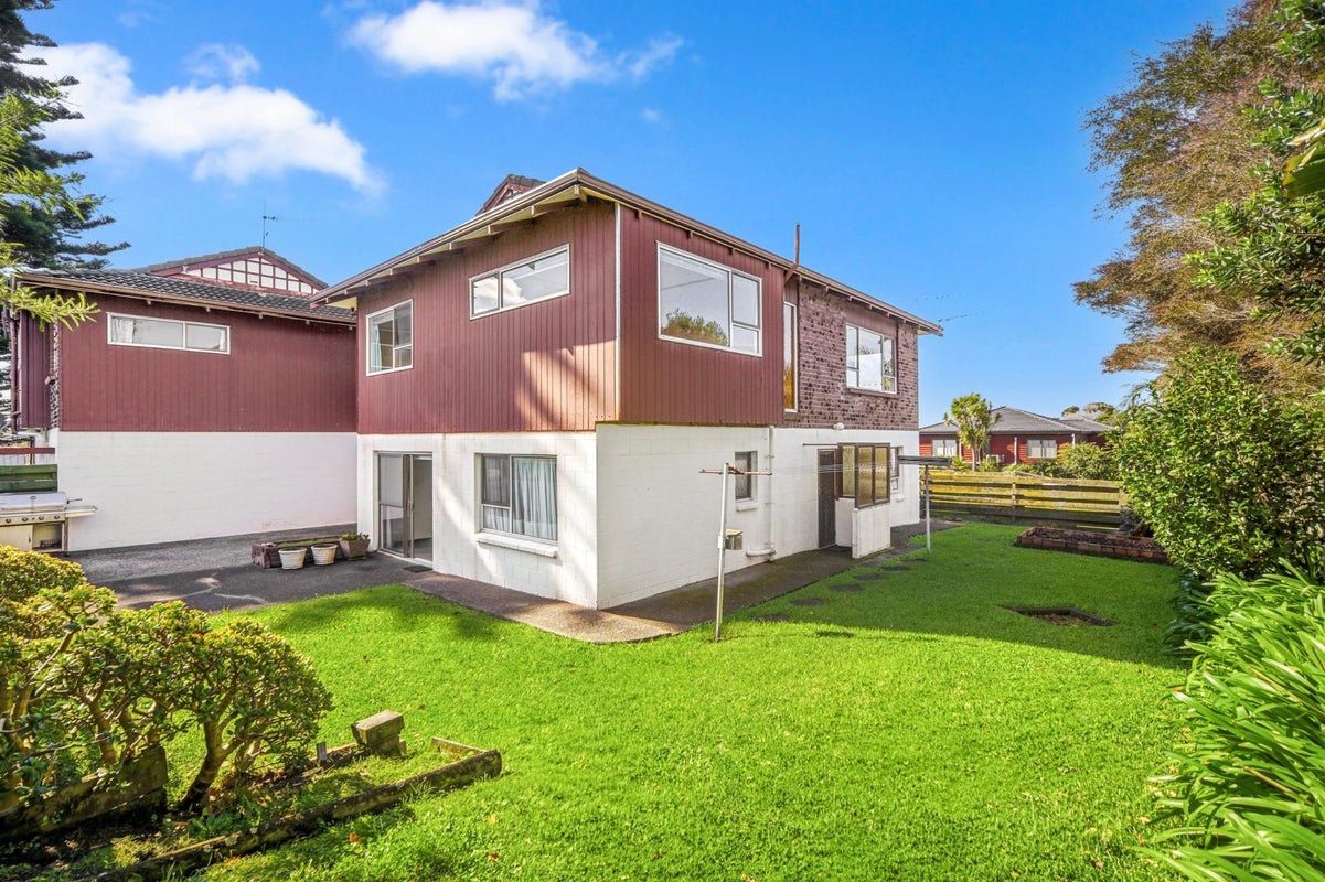 3/16 Quebec Road, Milford, Auckland - Carousel 25