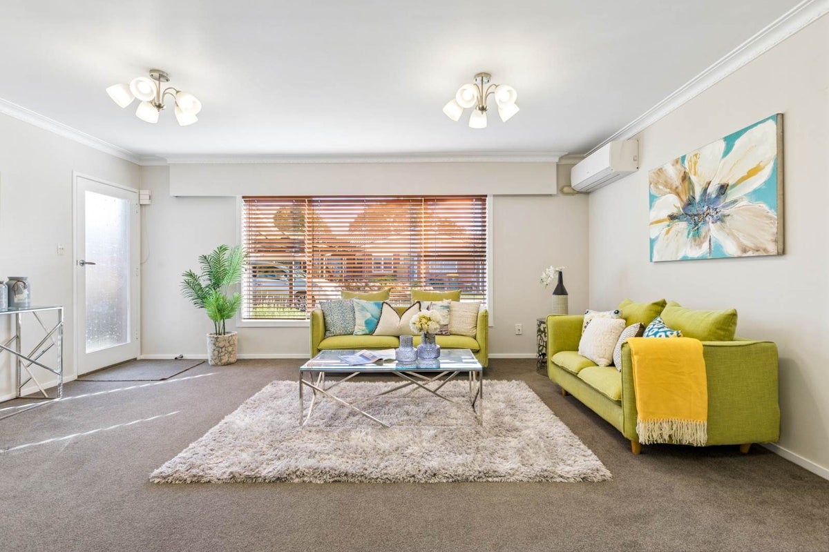 6/9 Oakland Avenue, Papatoetoe, Auckland - Carousel 2