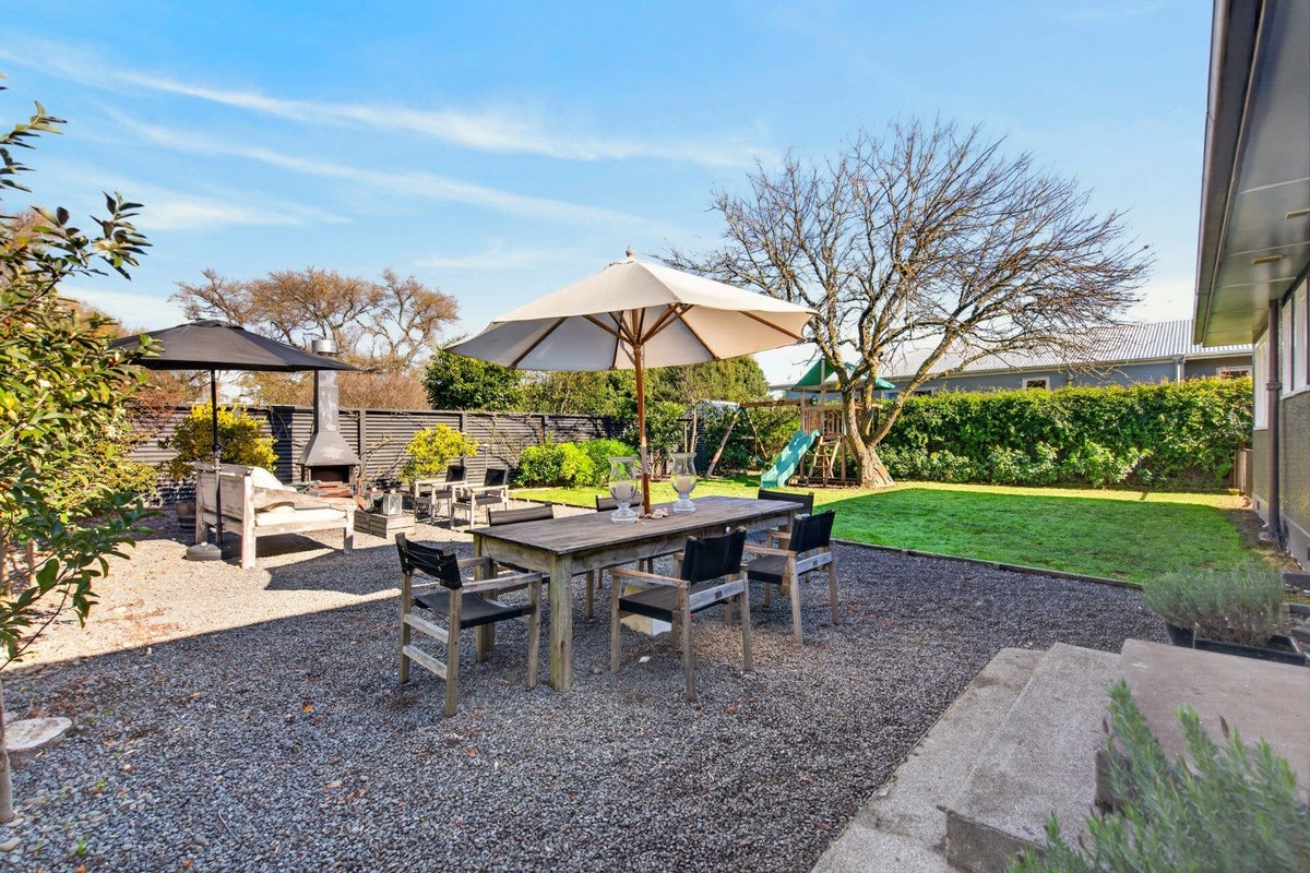 320 Clifton Road, Te Awanga, Te Awanga - Carousel 2