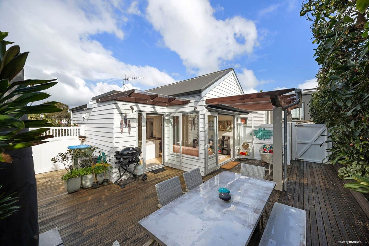 25A Hawera Road, Kohimarama, Auckland - Carousel 20
