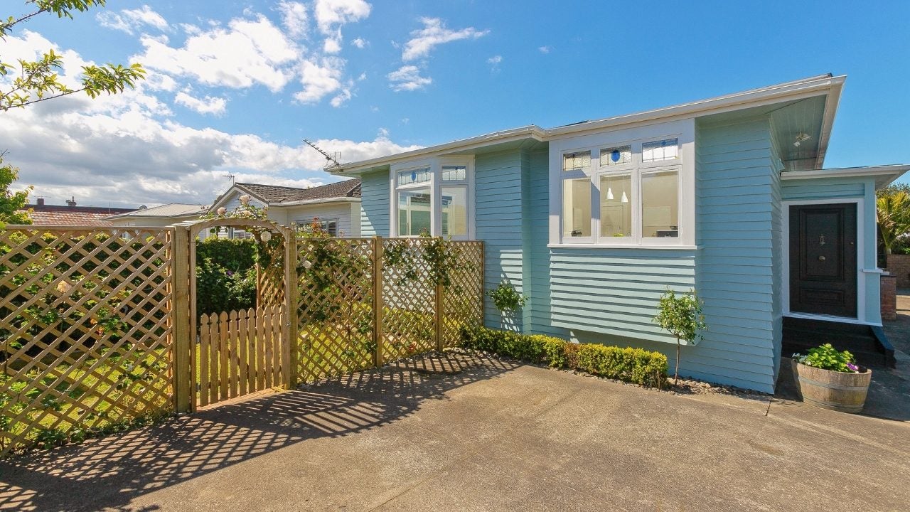 1/167 Point Chevalier Road, Point Chevalier, Auckland - Carousel 1