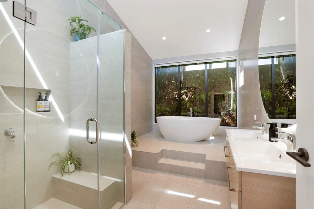 892 West Coast Road, Waiatarua, Auckland - Carousel 2