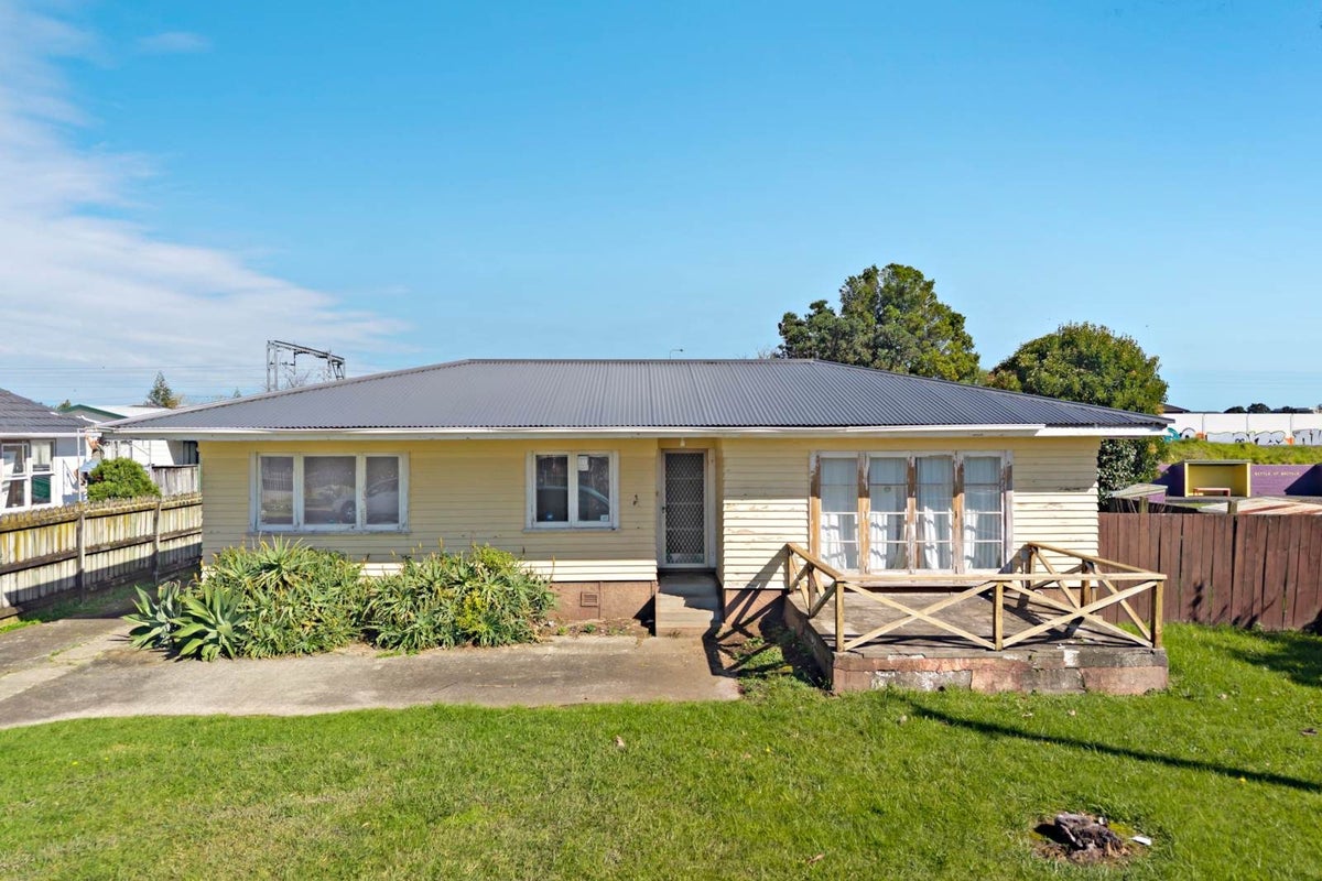 1/82 Cambridge Terrace, Papatoetoe, Auckland - Carousel 23