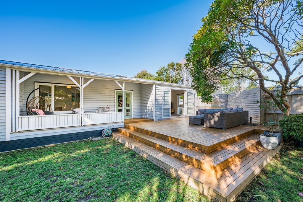 16 Wairere Grove, Paraparaumu - Carousel 1