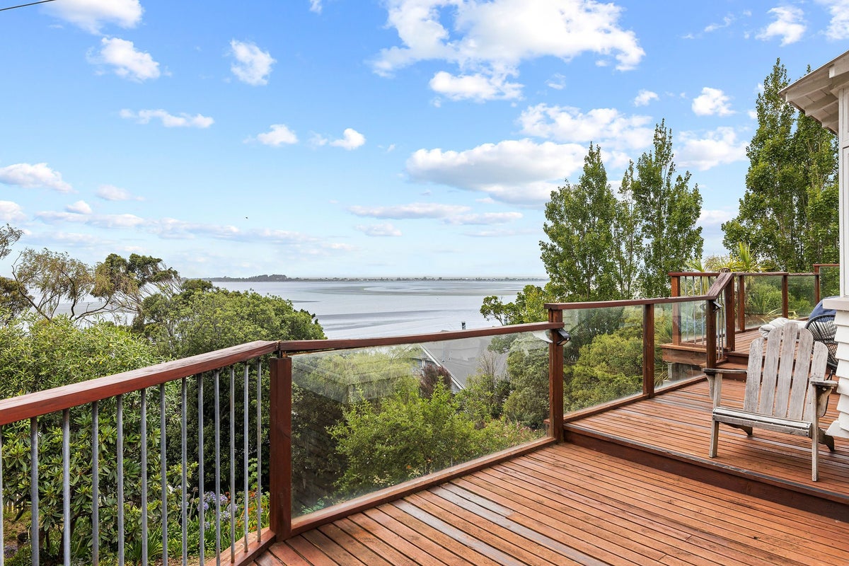 7 Rangatira Terrace, Mount Pleasant, Christchurch - Carousel 2