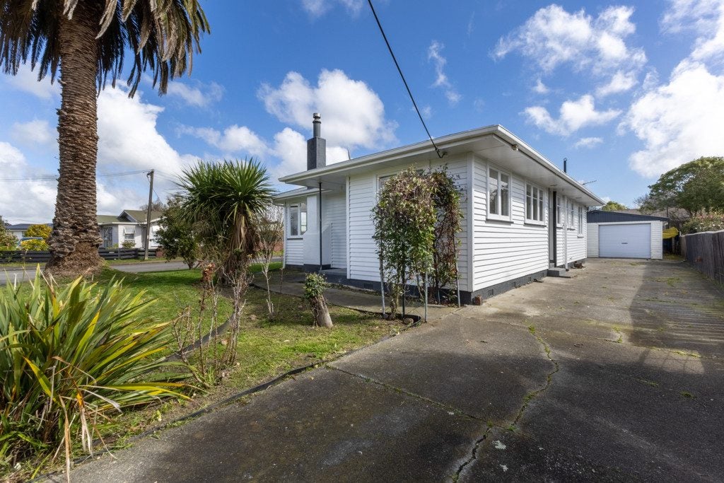 2 Firth Place, Awapuni, Palmerston North - Carousel 30