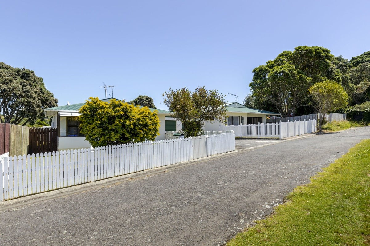 5A Tahurangi Place, Spotswood, New Plymouth - Carousel 26