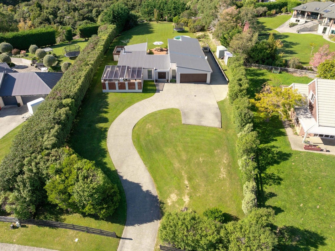 3 Marua Palm Grove, Timberlea, Upper Hutt - Carousel 1