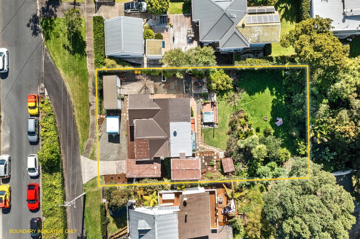 5 Bank Street, Hillcrest, Auckland - Carousel 1