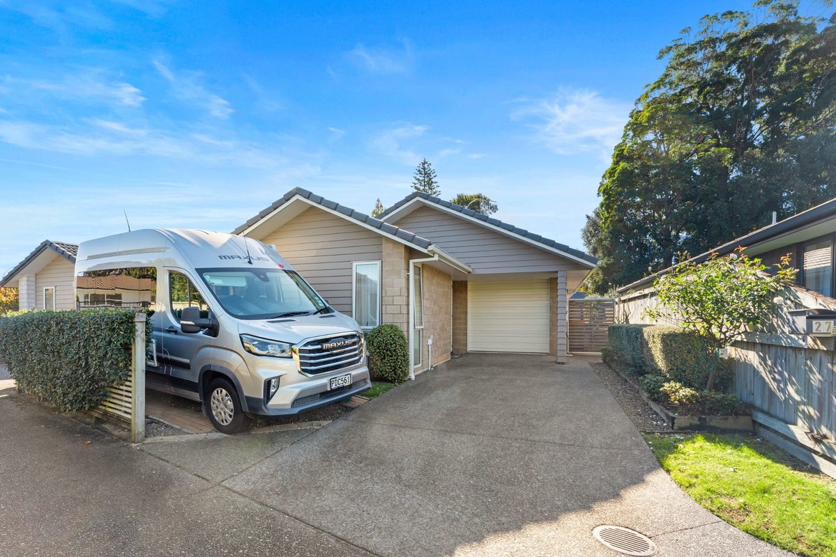 27 Allington Place, Bethlehem, Tauranga - Carousel 2