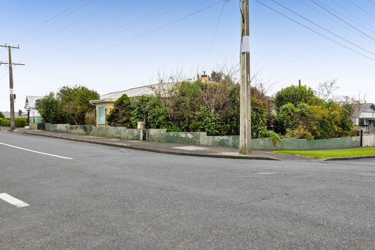 79 Clemow Road, Fitzroy, New Plymouth - Carousel 19