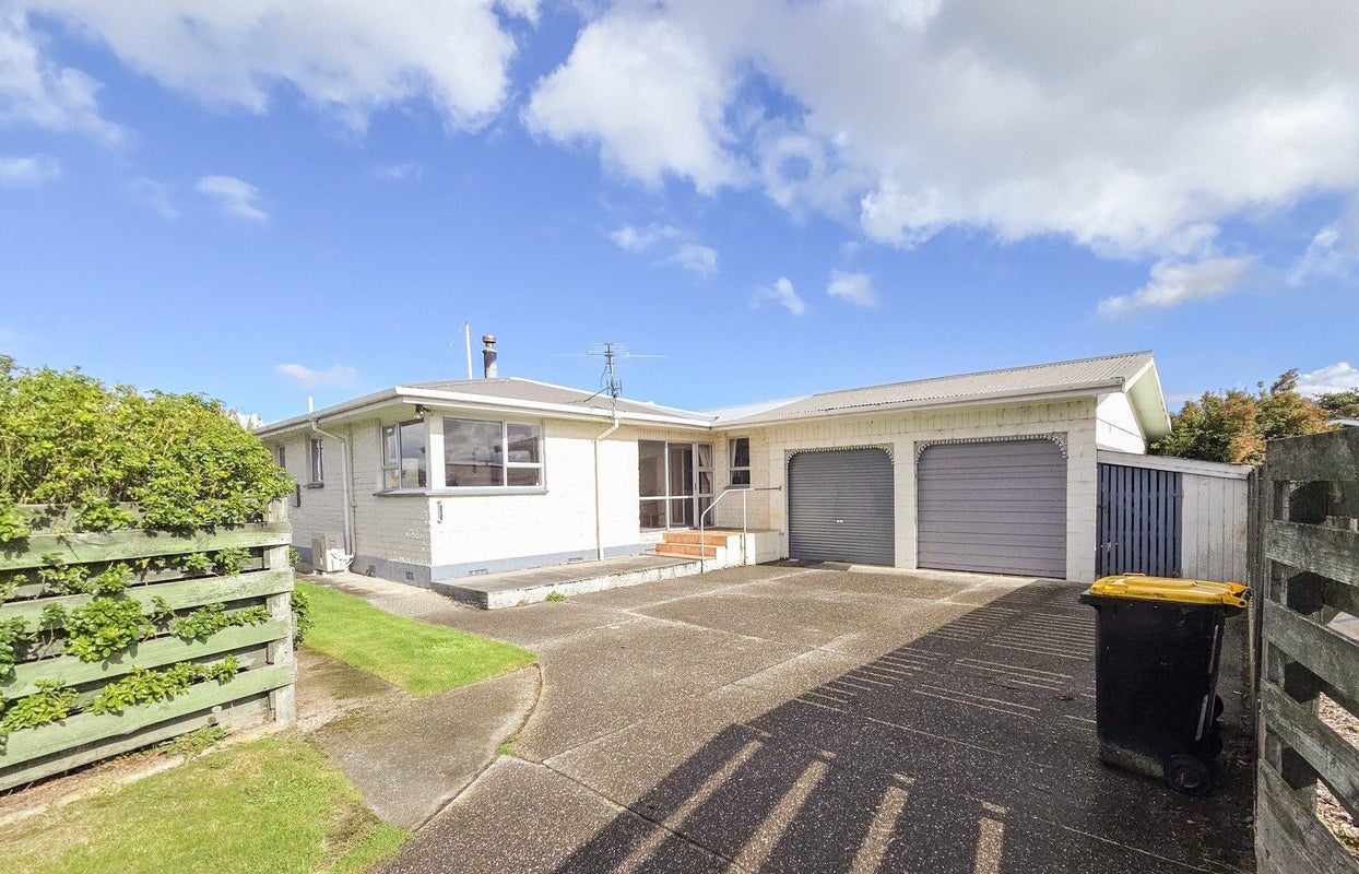 37 Baxter Street, Grasmere, Invercargill - Carousel 1
