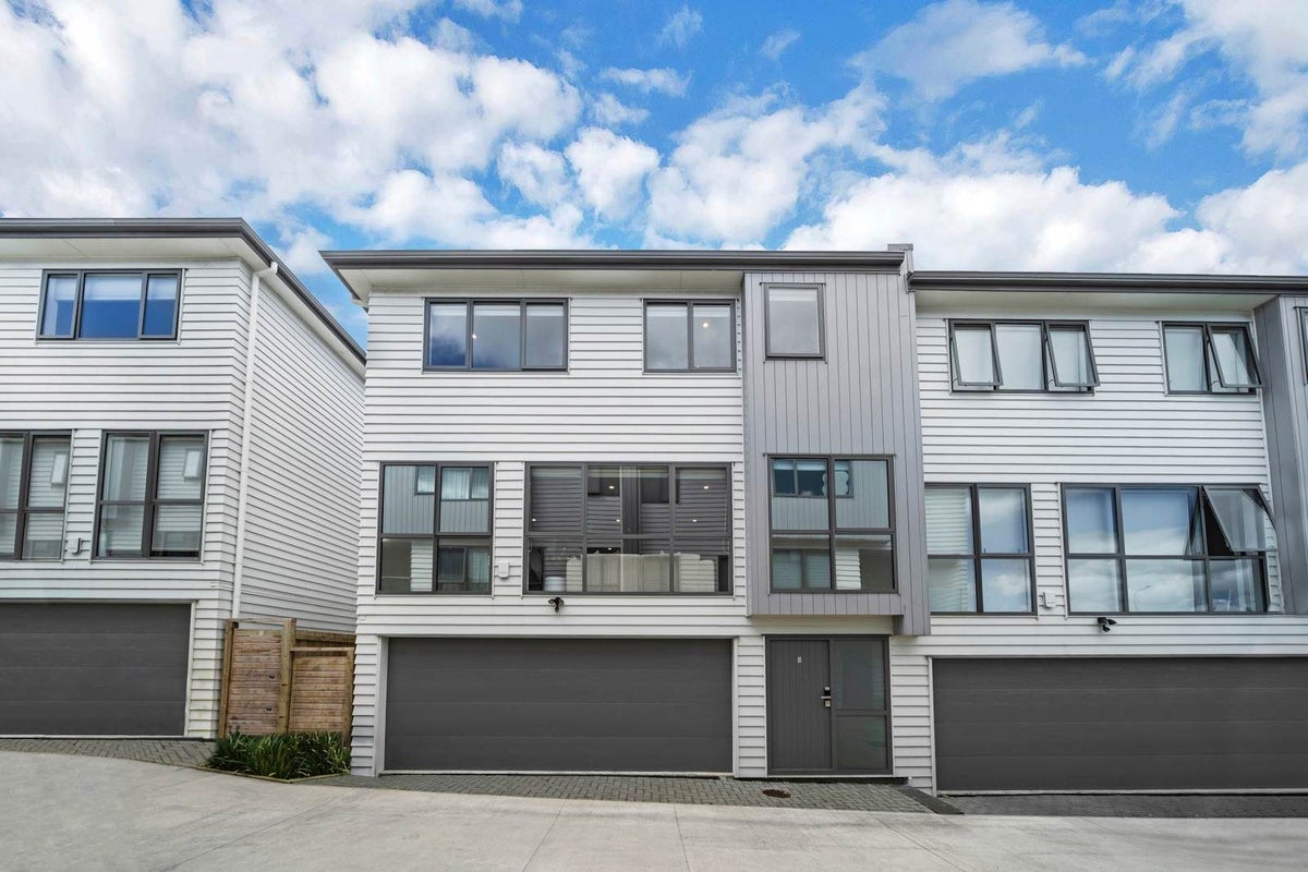 3/12 Jasper Avenue, Mount Roskill, Auckland - Carousel 1